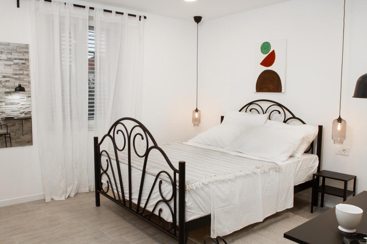 Vinea Suites Трогир Екстериор снимка